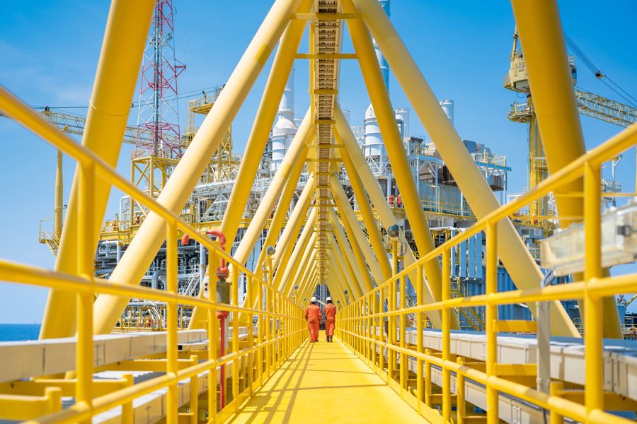 Rich Oils Group – Operator on offshore oil and gas platform